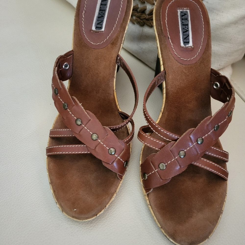 Naya Brown Strappy Sandals